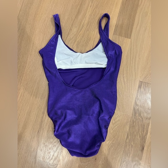 Jantzen Sport Vintage purple ribbed, one piece swimsuit Size 12 - Picture 5 of 7